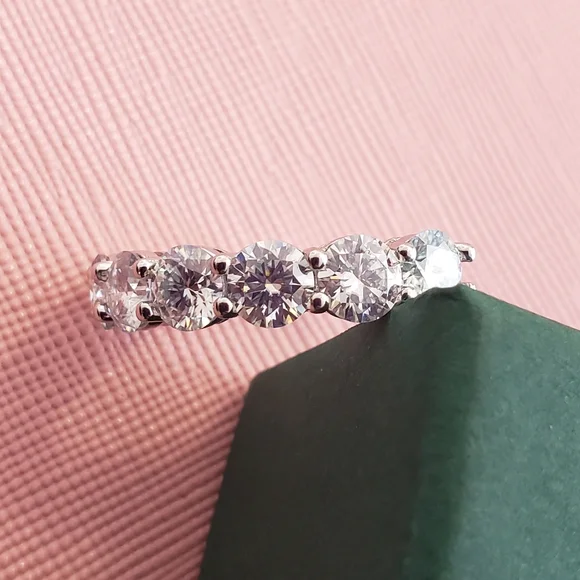 GRA CERTIFIED MOISSANITE RING SIZE 8 - Picture 6 of 7